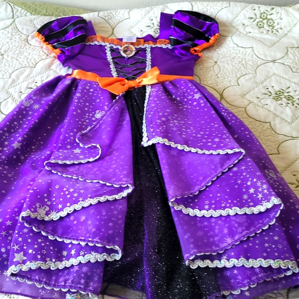 Mini costume